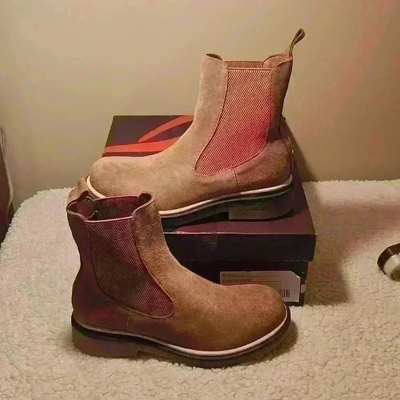 Bueno Women's Wanda Suede Boots -Tobacco - Picture 3 of 7